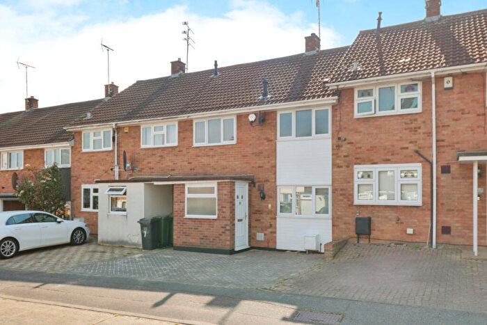 3 Bedroom Terraced House To Rent In Clickett Side, Basildon, SS14