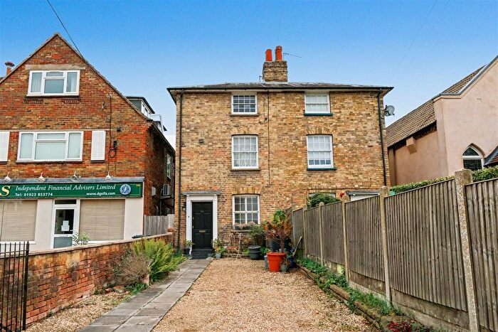 3 Bedroom Cottage For Sale In London Road, Shenley, WD7