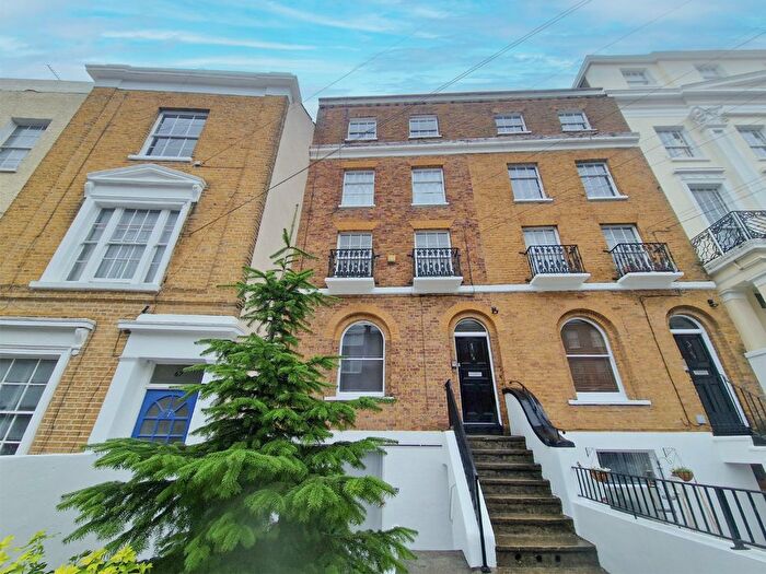 1 Bedroom Flat To Rent In Windmill Street, Gravesend, Kent, DA12