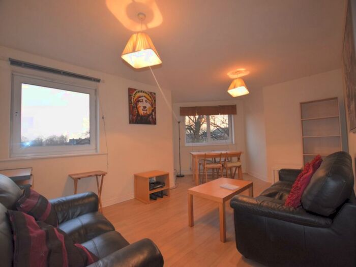 3 Bedroom Apartment To Rent In The Deansgate, Whiteoak Road, Fallowfield, M14