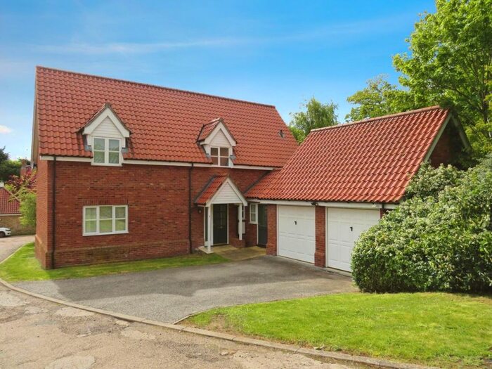 4 Bedroom Detached House For Sale In Chalk Way, Methwold, Thetford, IP26