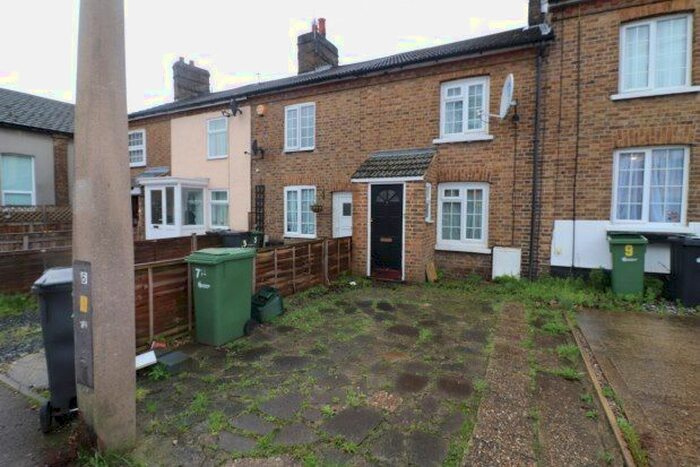 2 Bedroom Property To Rent In Mount Road, Braintree, CM7