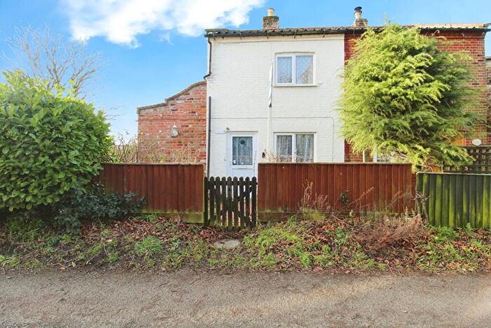 2 Bedroom Semi-Detached House For Sale In Church Road, North Walsham, NR28