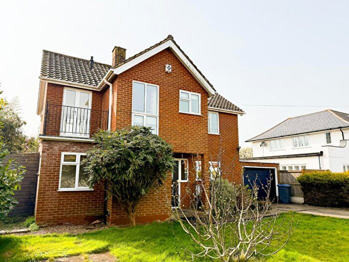 3 Bedroom Detached House For Sale In Manor Avenue, Deal, Kent, CT14
