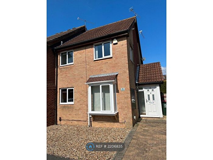 1 Bedroom Terraced House To Rent In Lancelot Close, Crawley, RH11