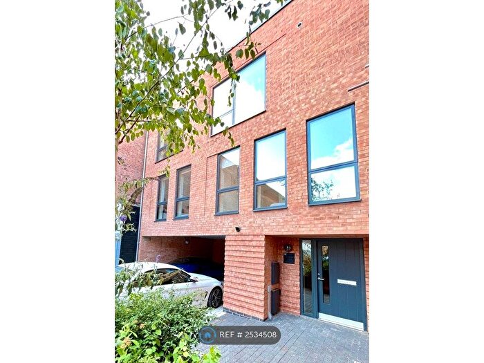 2 Bedroom Terraced House To Rent In Legge Lane, Birmingham, B1