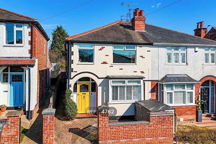 3 Bedroom Semi Detached House To Rent In Whittingham Road, Nottingham, NG3