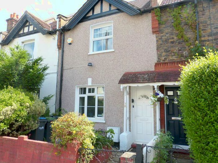 2 Bedroom House To Rent In Percival Road, Enfield, EN1