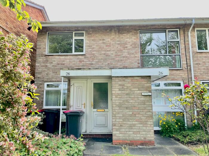2 Bedroom Maisonette To Rent In Ravenswood Hill, Coleshill, West Midlands, B46