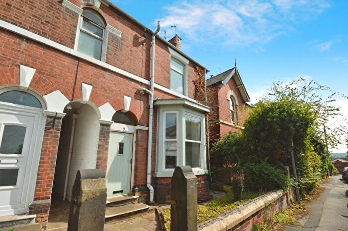 Detached House For Sale In Fairfield Road, Chesterfield, Derbyshire, S40