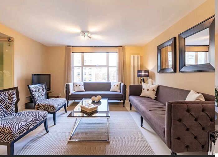 3 Bedroom Flat To Rent In St. Johns Wood Park, London, NW8