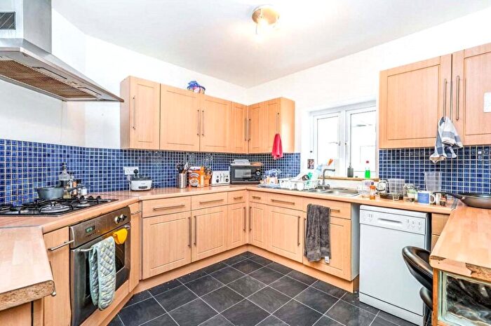 4 Bedroom House To Rent In Broadlands Road, Southampton, Hampshire, SO17