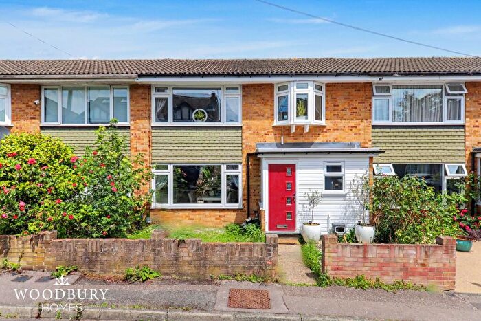 3 Bedroom Terraced House For Sale In Briar Close, Buckhurst Hill, IG9