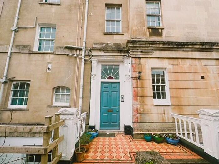 Studio To Rent In Lansdown Place, Clifton, BS8 - Photo 2