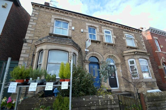 2 Bedroom Flat To Rent In Wellington Road South, Stockport, SK2