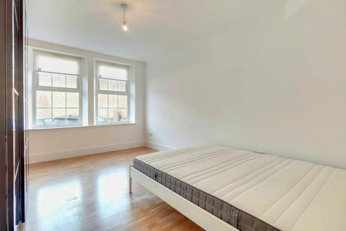 4 Bedroom Flat To Rent In Jebb Avenue, Brixton Hill, London, SW2