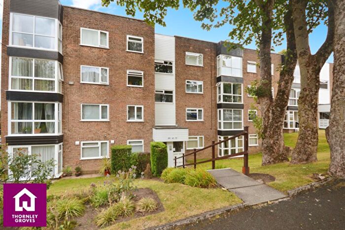 2 Bedroom Flat For Sale In Lowther Road, Prestwich, Manchester, Greater Manchester, M25