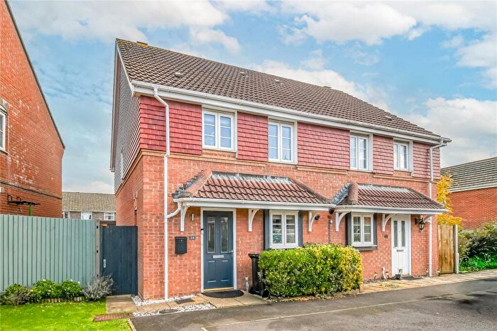 3 Bedroom Semi Detached House For Sale In Kennedy Meadow, Hungerford, Berkshire, RG17