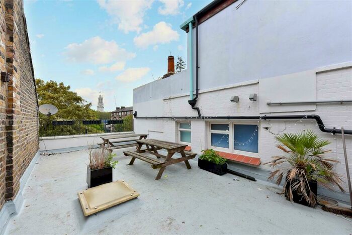 3 Bedroom Town House To Rent In Narrow Street, London, E14
