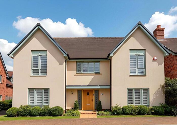 5 Bedroom Detached House For Sale In Watlington Gardens, Great Warley, Brentwood, Essex, CM13