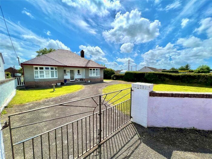 3 Bedroom Bungalow For Sale In Blaenannerch, Cardigan, SA43