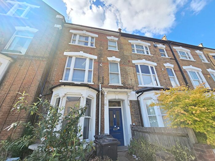 1 Bedroom Property To Rent In St. Mark's Rise, London, E8