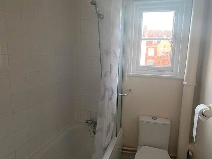 1 Bedroom Flat To Rent In Winchester Street, Whitchurch, RG28