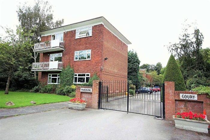 2 Bedroom Apartment To Rent In Flat Riverside Court, Palatine Road, Manchester, M20