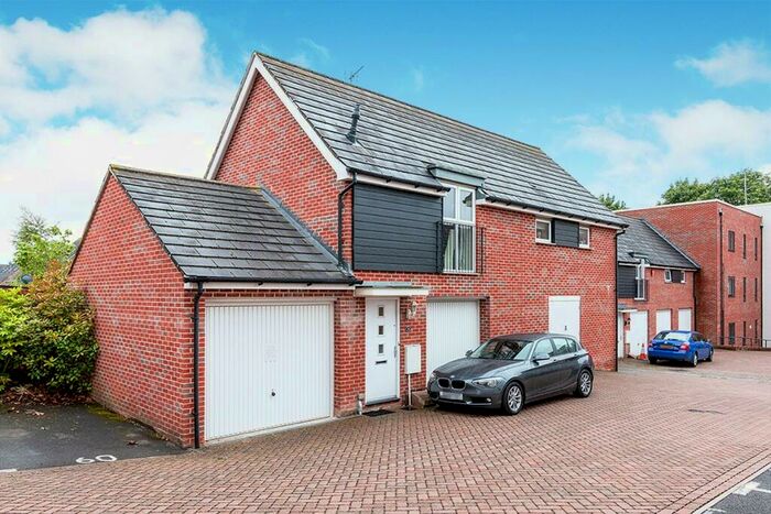 2 Bedroom House To Rent In Sinclair Drive, Basingstoke, Hampshire, RG21