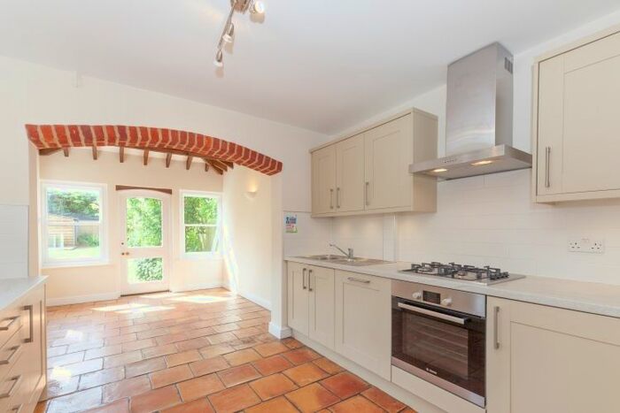 4 Bedroom Semi-Detached House To Rent In Lonsdale Road, Oxford, OX2