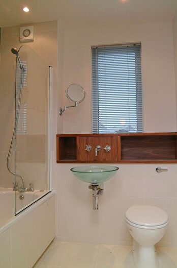 1 Bedroom Flat To Rent In City Road, Islington, London, EC1V