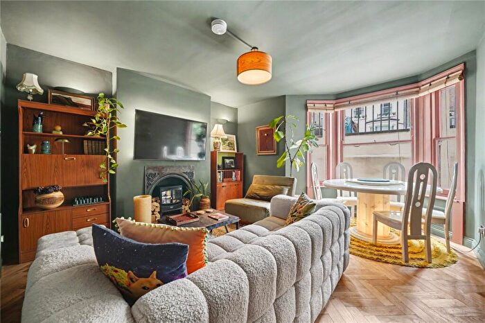 2 Bedroom Apartment To Rent In Petherton Road, London, N5