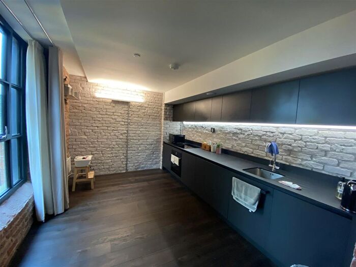 1 Bedroom Flat For Sale In Crusader Mill, Chapeltown St, Manchester, M1