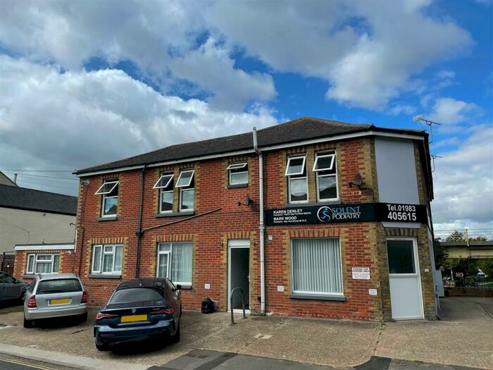 1 Bedroom Apartment To Rent In Lake Hill, Sandown, PO36