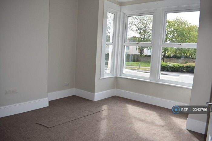 2 Bedroom Flat To Rent In Chancellor Road, Southend-On-Sea, SS1