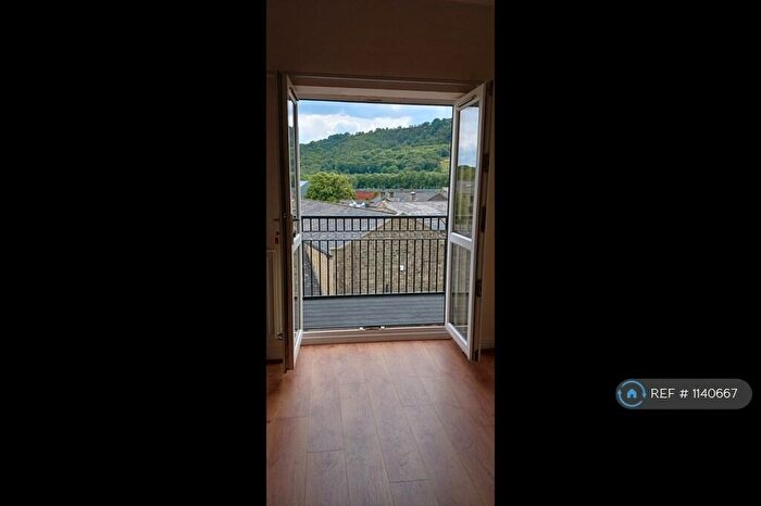 2 Bedroom Flat To Rent In Longfellow Court, Mytholmroyd, Hebden Bridge, HX7