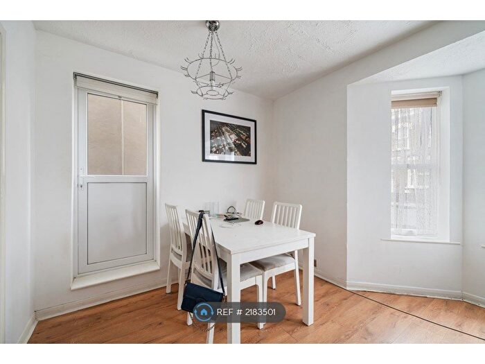 1 Bedroom Flat To Rent In Leathwell Road, London, SE8