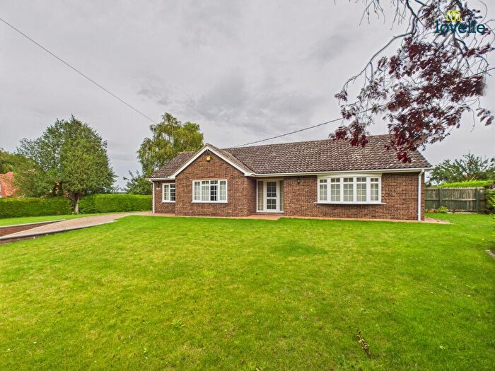 3 Bedroom Detached Bungalow For Sale In Glen-Dell, Hatton, LN8