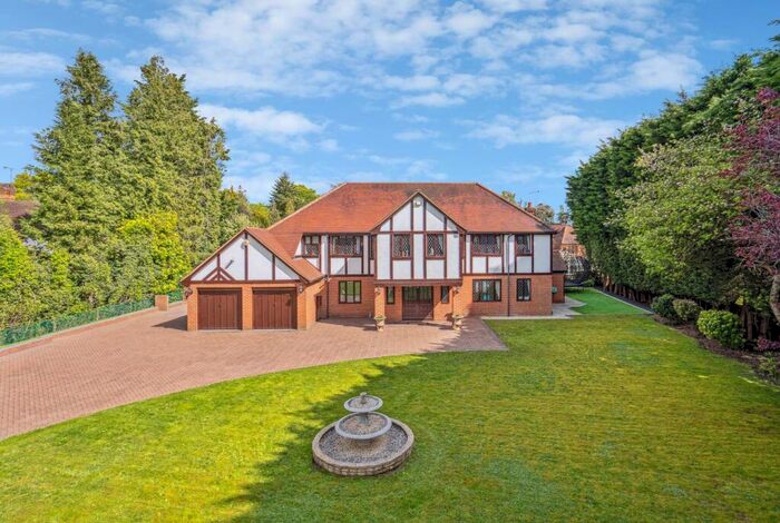 5 Bedroom Detached House For Sale In Stoke Court Drive, Stoke Poges, SL2