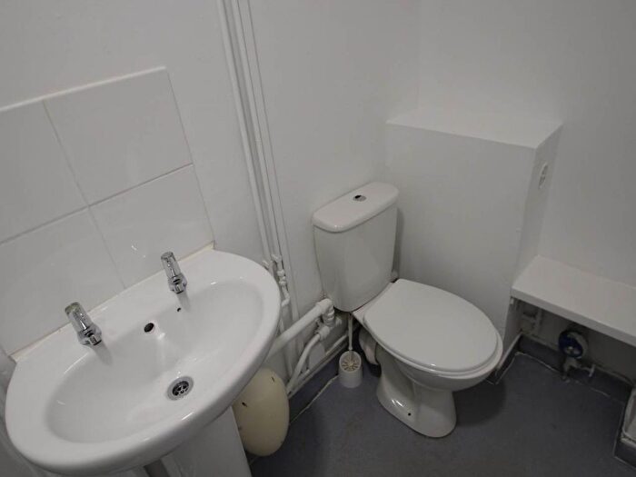 1 Bedroom Flat To Rent In Kingsmill Terrace, Newport, NP20