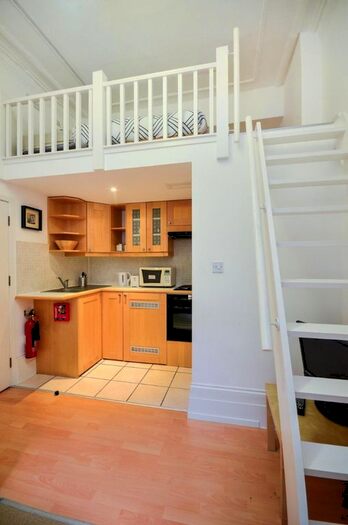 Studio To Rent In Claverton Street, Pimlico, SW1V