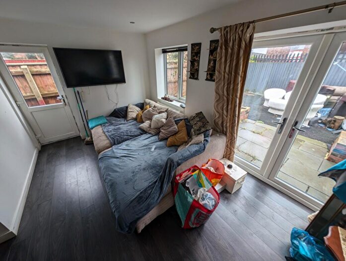 2 Bedroom Bungalow For Sale In Seaview Road, Wallasey, CH45