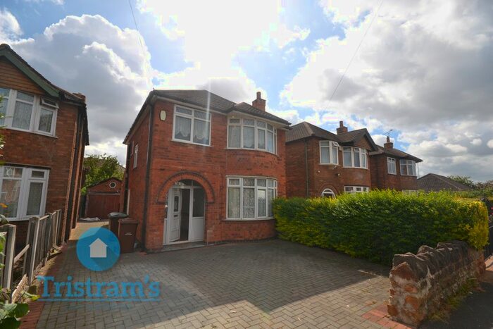 3 Bedroom Detached House To Rent In Trentham Drive, Nottingham, NG8