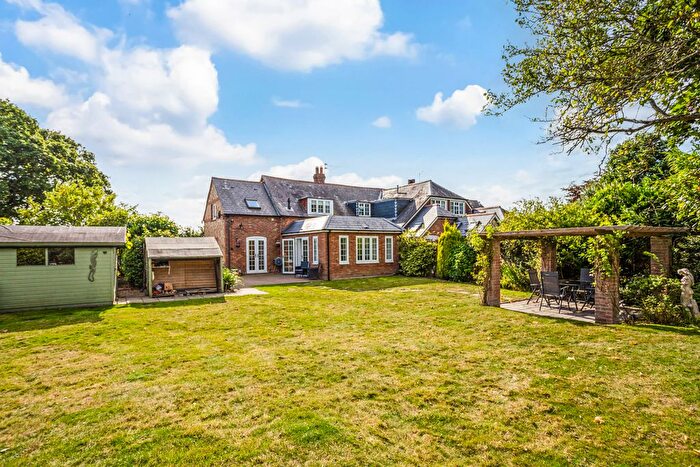 3 Bedroom Cottage For Sale In Green Lane, Chichester, PO20