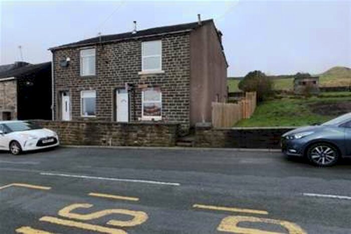 2 Bedroom House To Rent In Todmorden Road, Bacup, OL13
