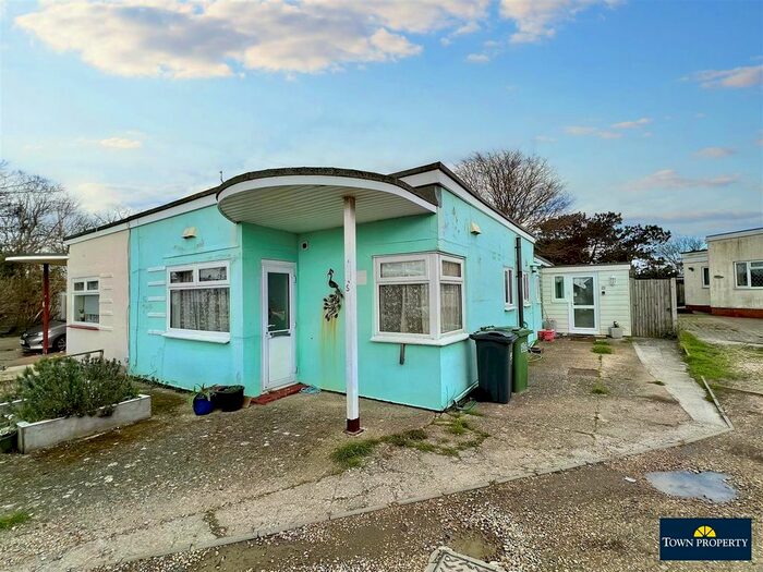 2 Bedroom Semi Detached Bungalow For Sale In Marine Close, Beachlands