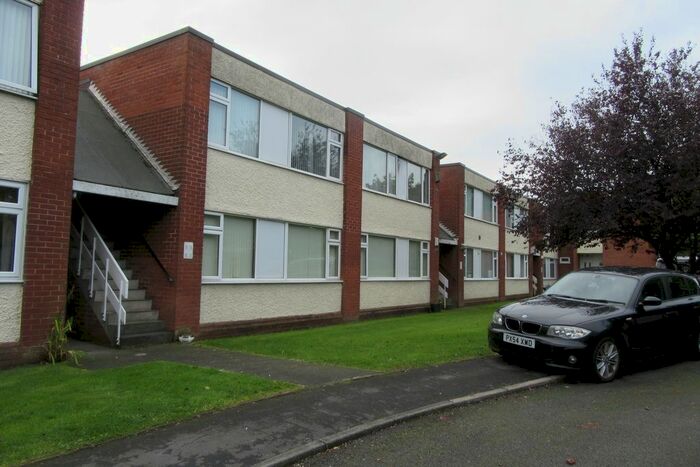 2 Bedroom Flat To Rent In Lee Close, Rainhill L35