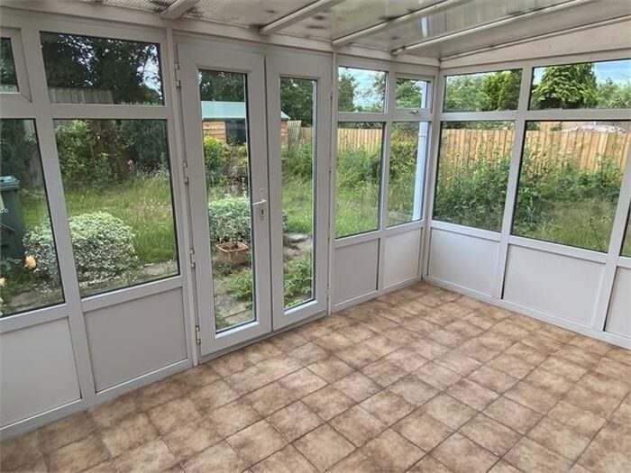 2 Bedroom Detached Bungalow For Sale In Staveley Court, Farndon, Newark