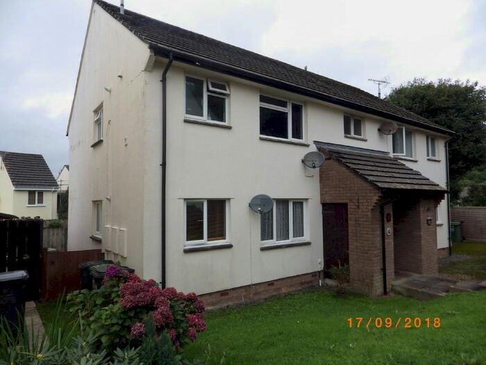 2 Bedroom Flat To Rent In Speedwell Close, Barnstaple, EX32