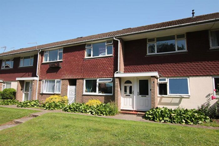 2 Bedroom Maisonette For Sale In Windfield, Leatherhead, KT22